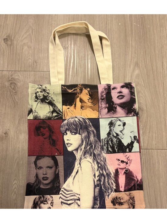 Handbags - Canvas Patchwork Taylor Swift Portrait Tote Bag in Multi-Color